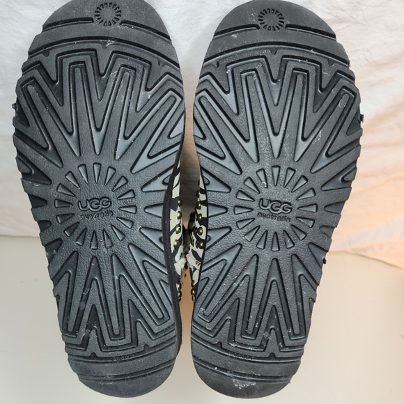Jimmy Choo Zebra UGGS - Picture 6 of 11